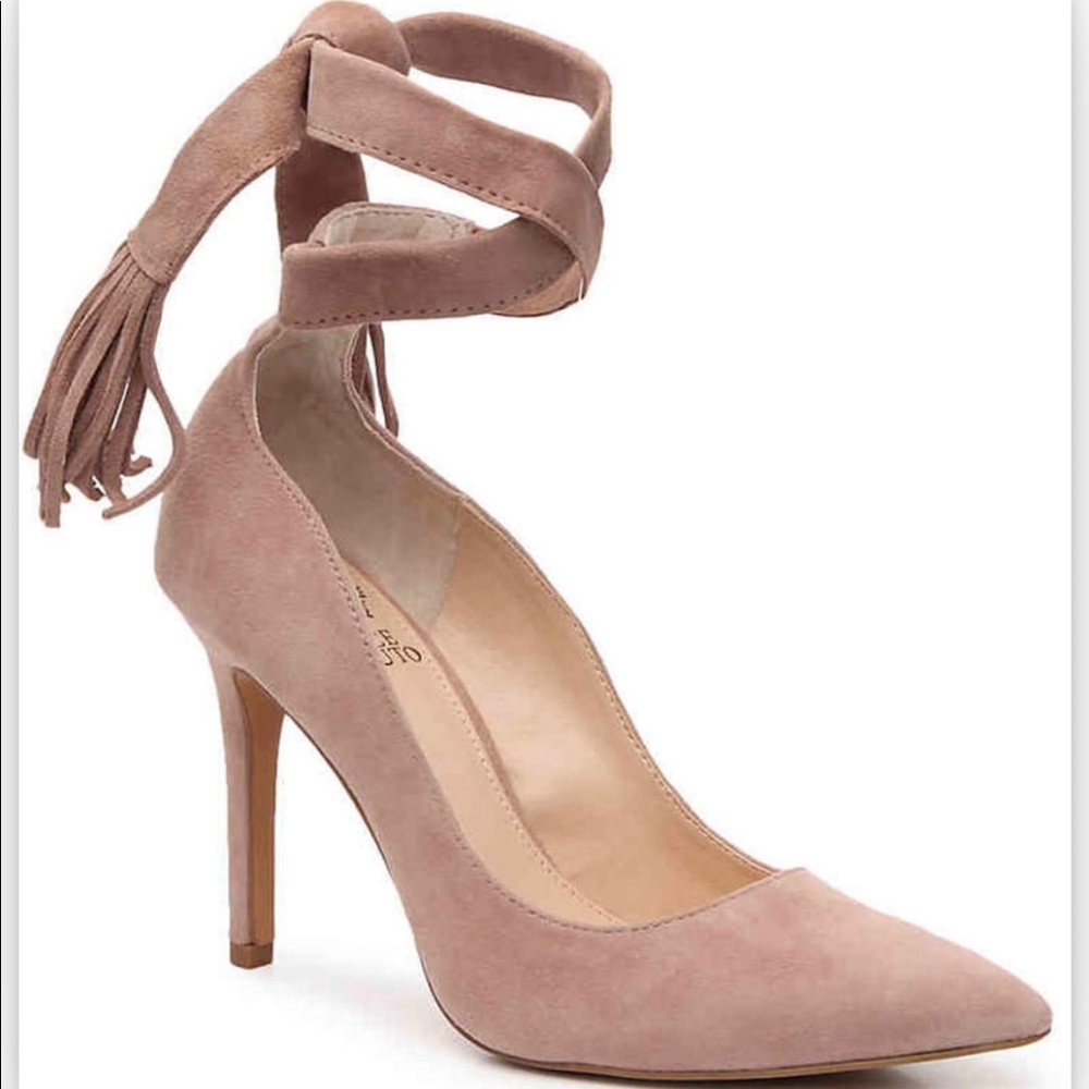 Vince Camuto Nalani Pumps - never worn